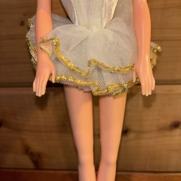 Ballerina Barbie Doll 1966 Mattel Legs Bend Click Arms/Hold Crown Tutu VNTG - Picture 4 of 16